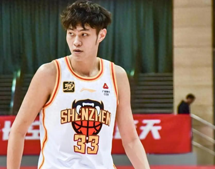 21岁新星王浩然砍下33分点亮锋线希望，郭士强应