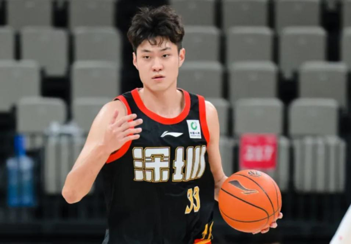 21岁新星王浩然砍下33分点亮锋线希望，郭士强应